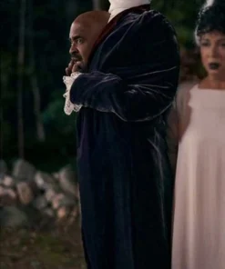 Hubie Halloween Lester Hennessey Blue Coat