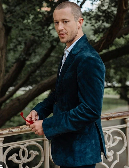 Joseph Quinn A Quiet Place Day One Green Blazer