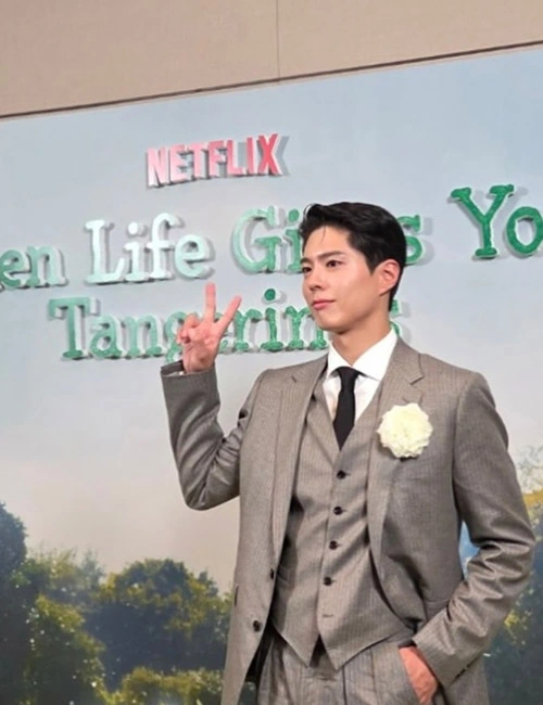 Gwan-sik When Life Gives You Tangerines Grey Coat